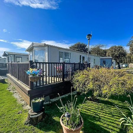 Brilliant Caravan With A Partial Sea View In Suffolk Ref 32026Az Lowestoft Zewnętrze zdjęcie