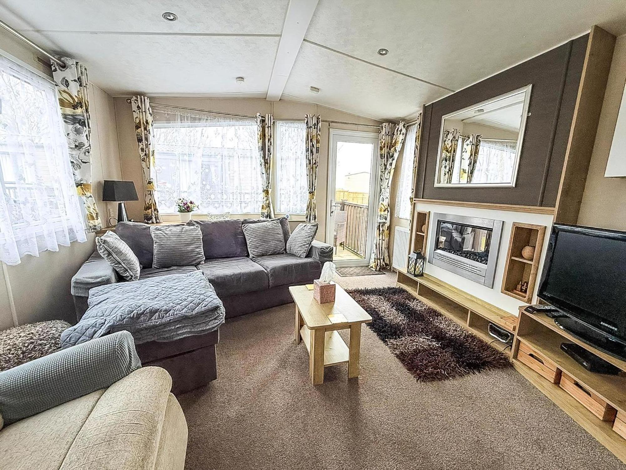 Brilliant Caravan With A Partial Sea View In Suffolk Ref 32026Az Lowestoft Zewnętrze zdjęcie